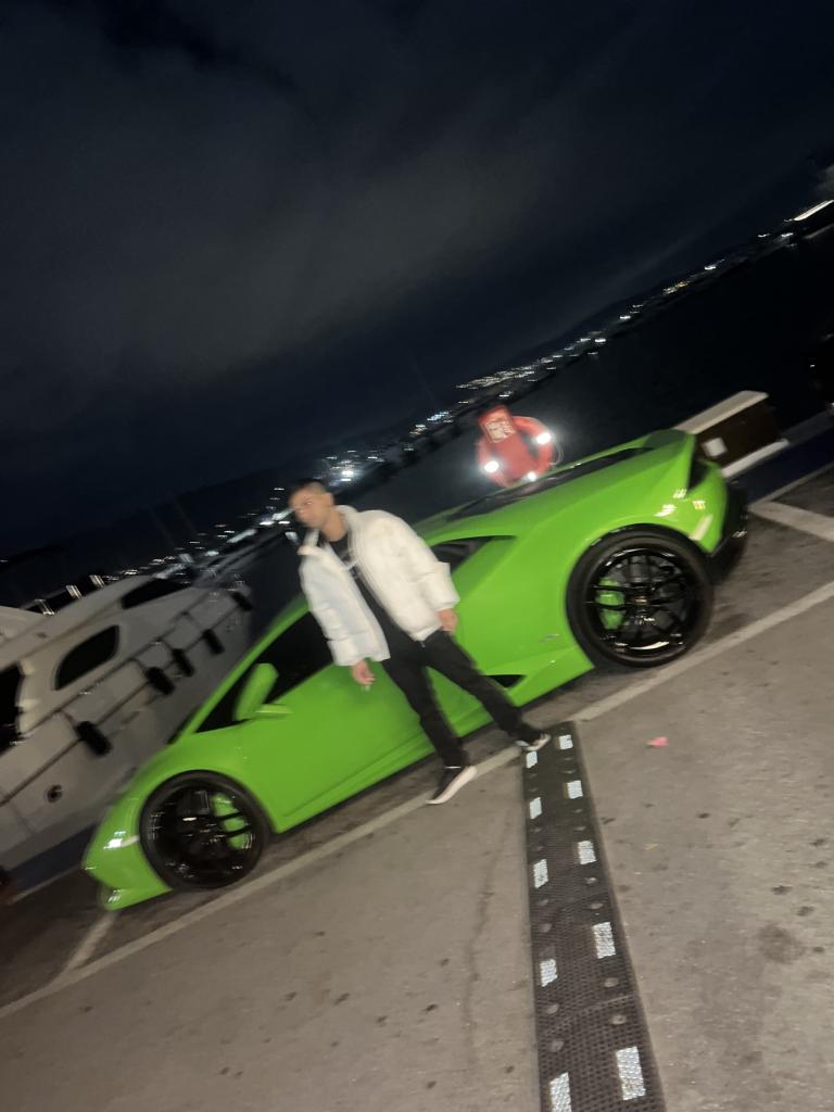 623325126: Chico busca chica en Alicante