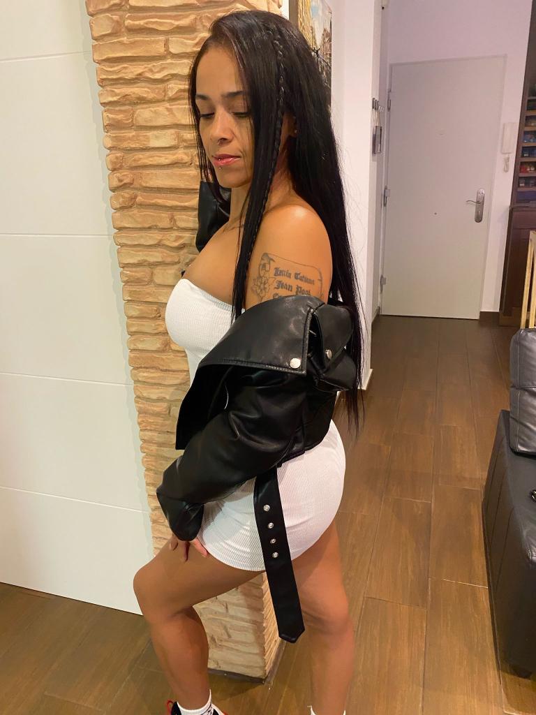 Chica busca chico en Alicante: 