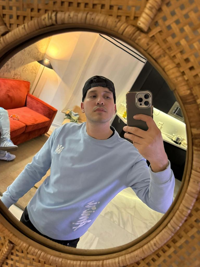 Chico busca chica en Almería: 