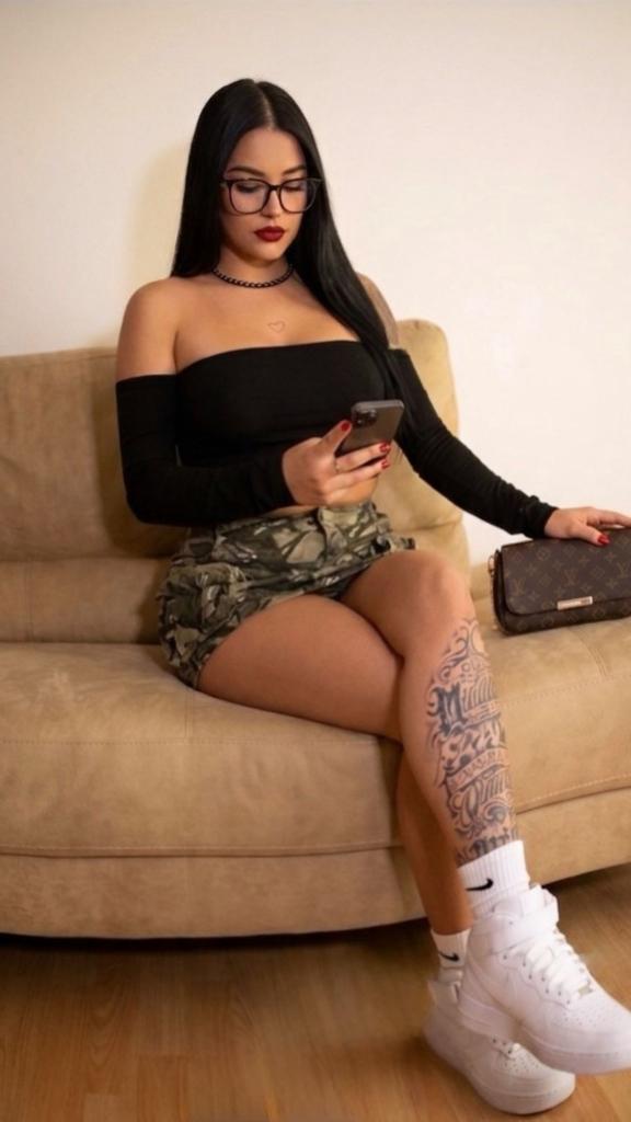 631382235: Chica busca chico en Valencia