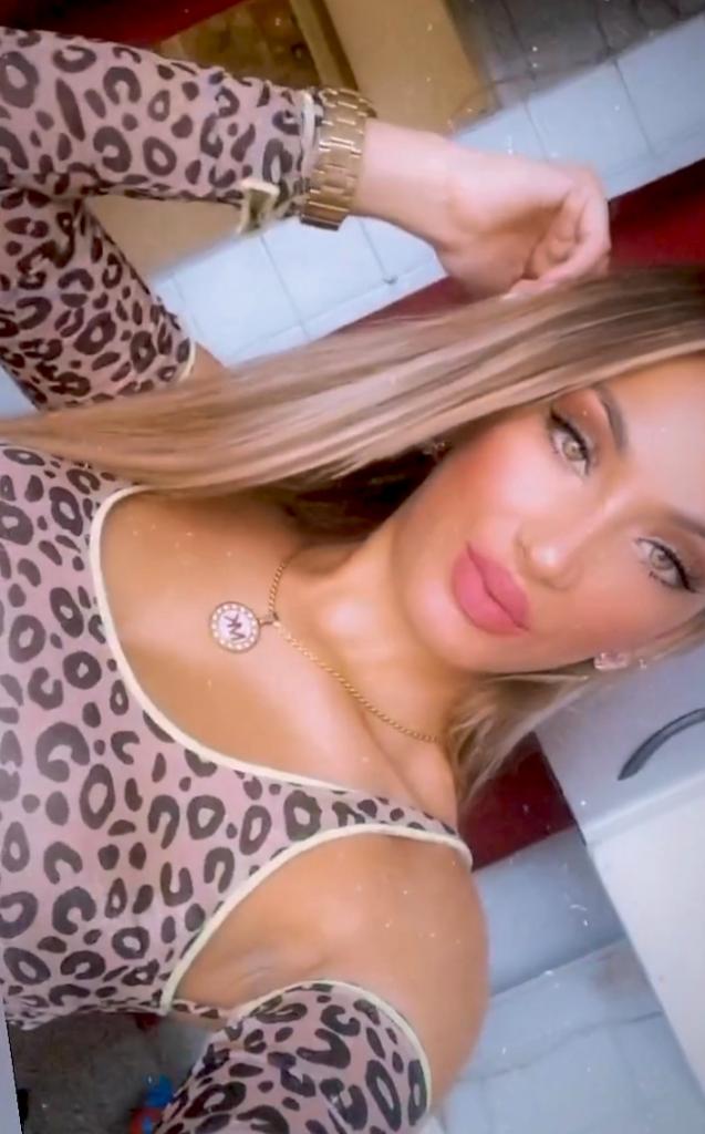 Chica busca chico en Almería: 