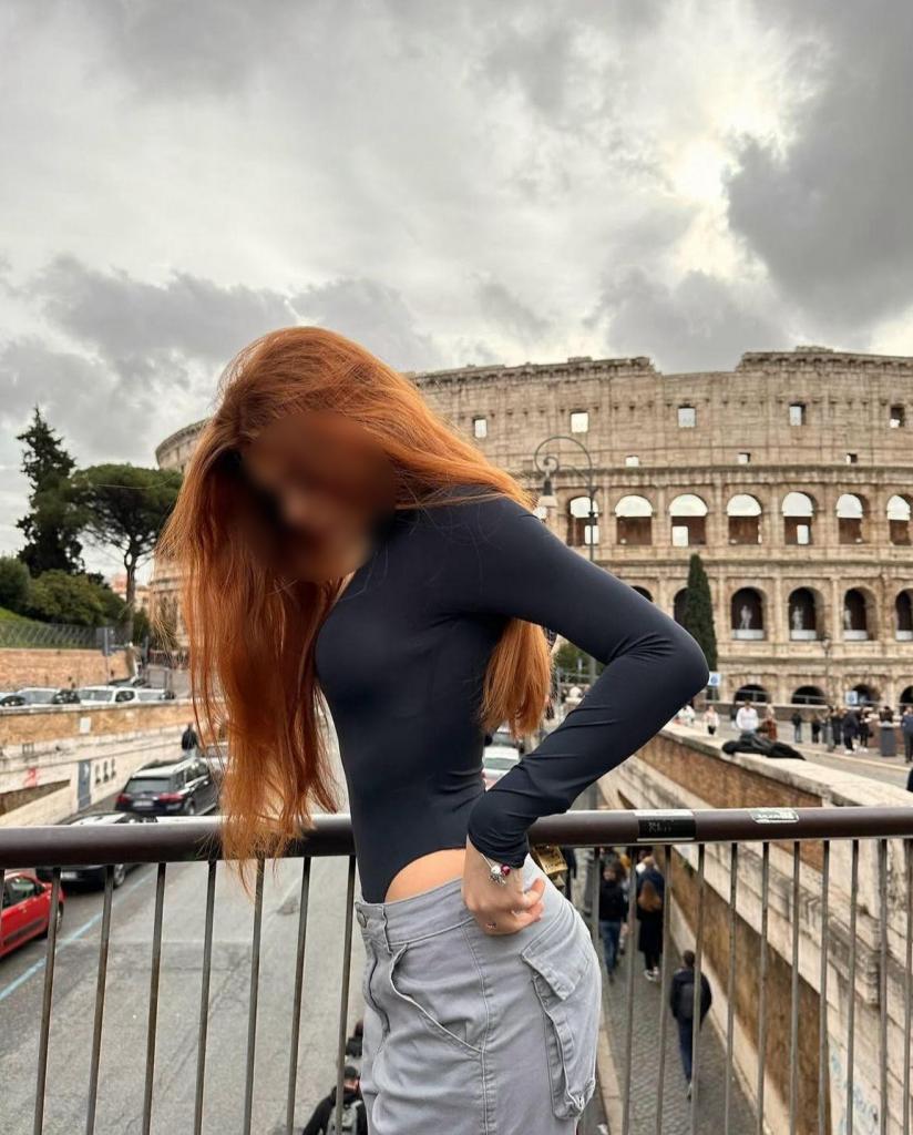 658169190: Chica busca chico en Sevilla