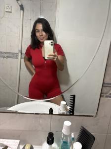 670318397: Chica busca chico en Valencia