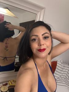 647743184: Chica busca chico en Ibiza