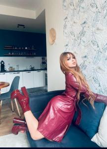 647026795: Chica busca chico en Alicante