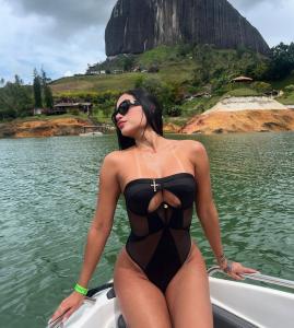 611840319: Chica busca chico en Málaga