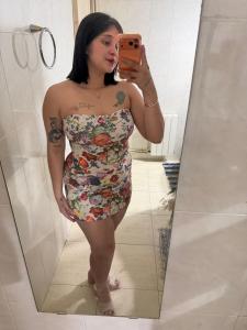 647781560: Chica busca chico en Barcelona