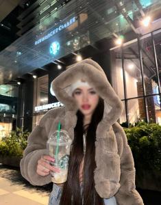 614893885: Chica busca chico en Barcelona