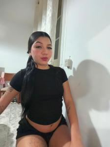 642055846: Chica busca chico en Sevilla