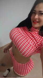 617798368: Chica busca chico en Sevilla