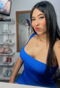 697537036: Chica busca chico en Madrid