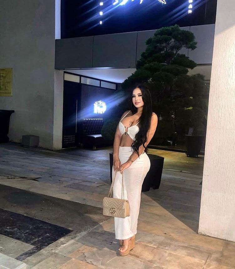 Chica busca chico en Ibiza: 