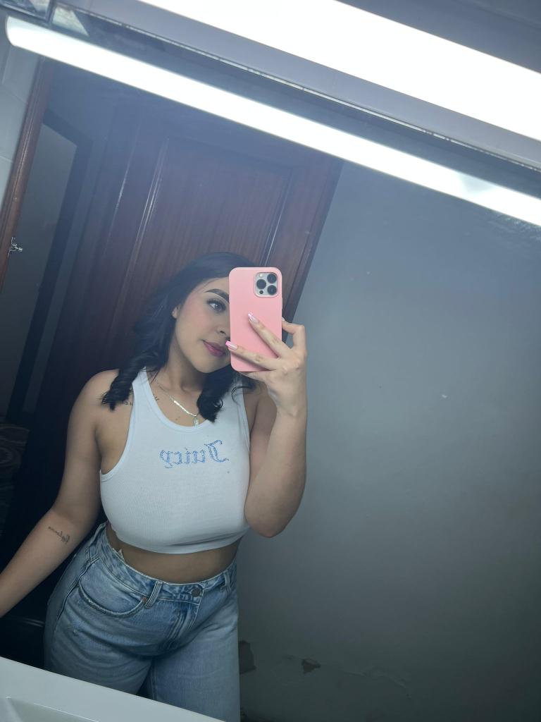 Chica busca chico en Valencia: Chica busca chico