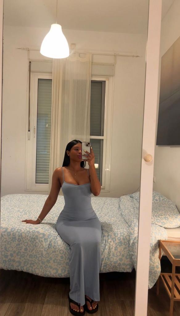 604373298: Chica busca chico en Málaga