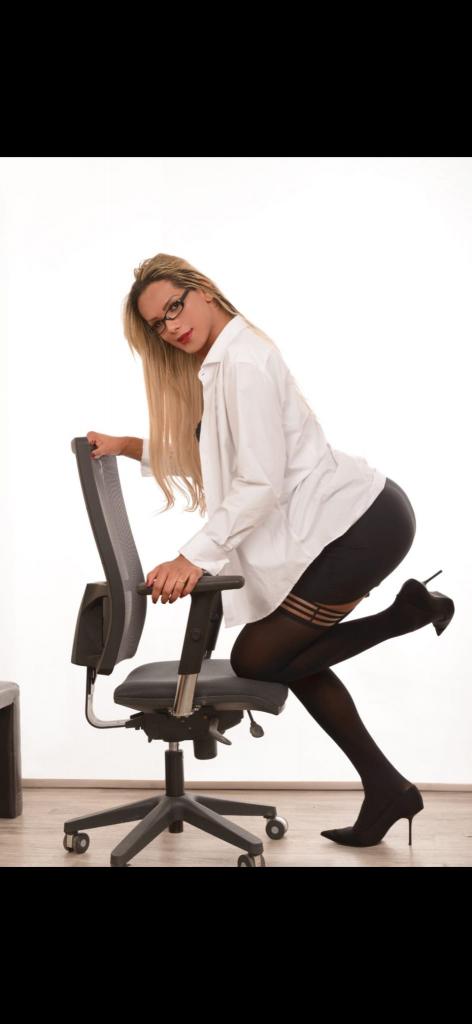 632190896: Transexual en Zaragoza