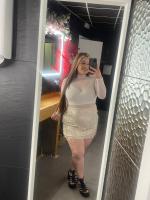 664556993: Chica busca chico en Barcelona