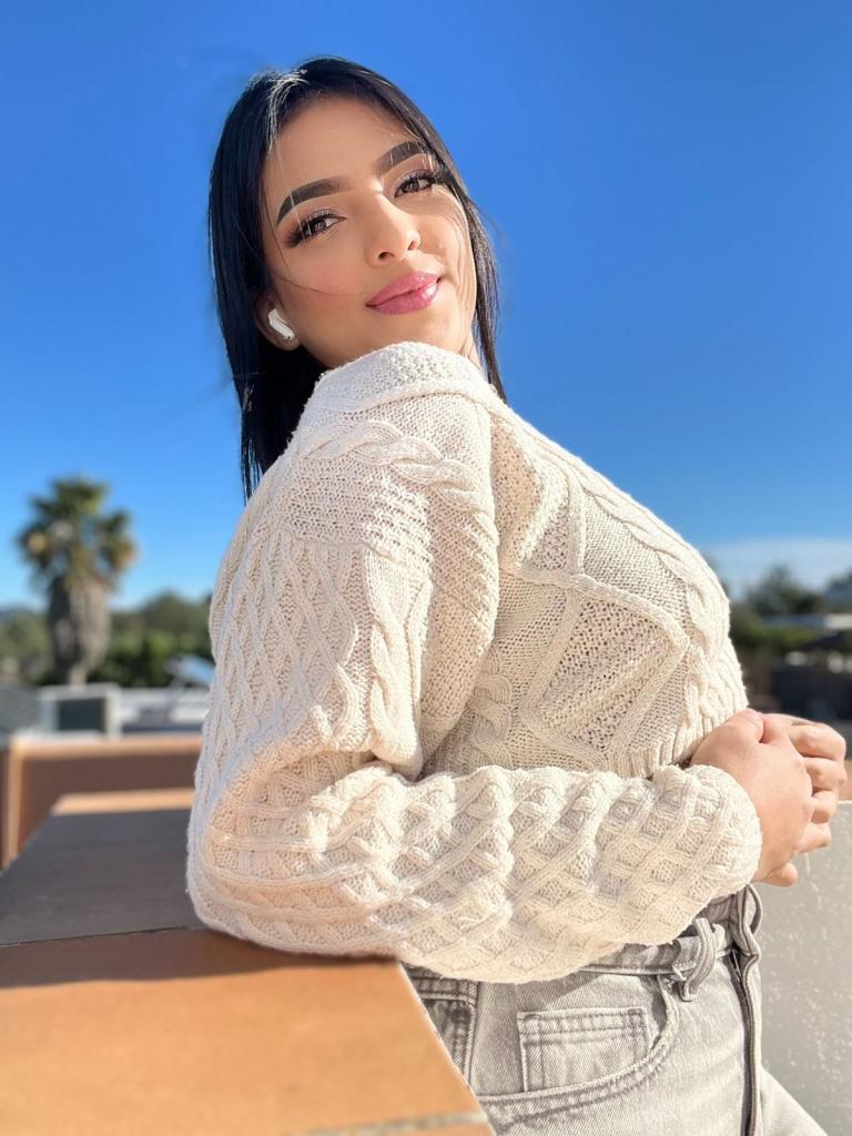 Chica busca chico en Ibiza: Chica busca chico