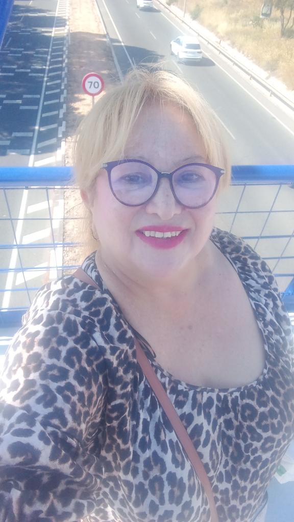 Chica busca chico en Alicante: 