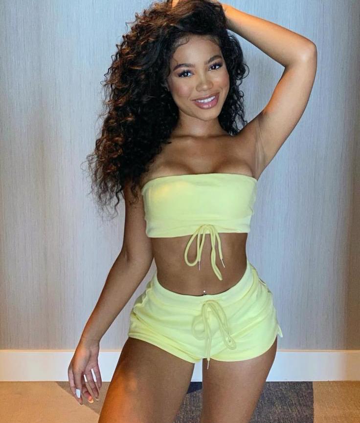 Chica busca chico en Tenerife: 