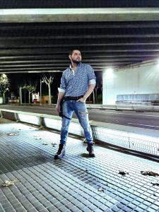 637922339: Chico busca chica en Barcelona