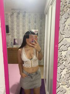 Chica busca chico en Granada: 