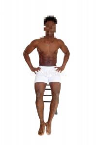 631677341: Chico busca chica en Alicante