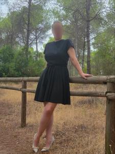 615239543: Chica busca chico en Sevilla