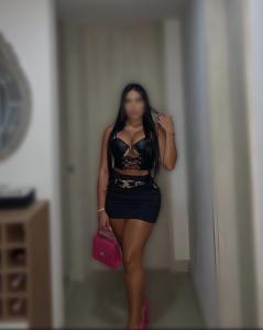 643981571: Chica busca chico en León
