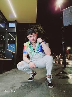 637922339: Chico busca chica en Barcelona