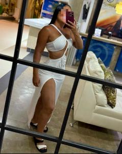 643981571: Chica busca chico en León