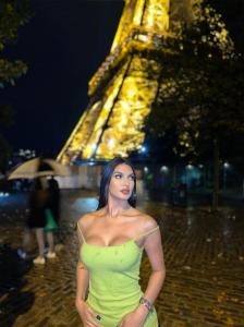 623478883: Chica busca chico en La Coruña