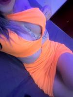 602411603: Chica busca chico en Gerona