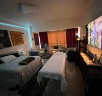 663240498: Chico busca chica en Mallorca