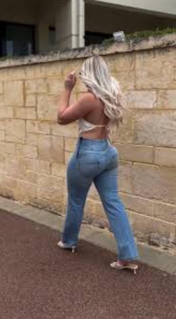 Chica busca chico en Las Palmas: Chica busca chico