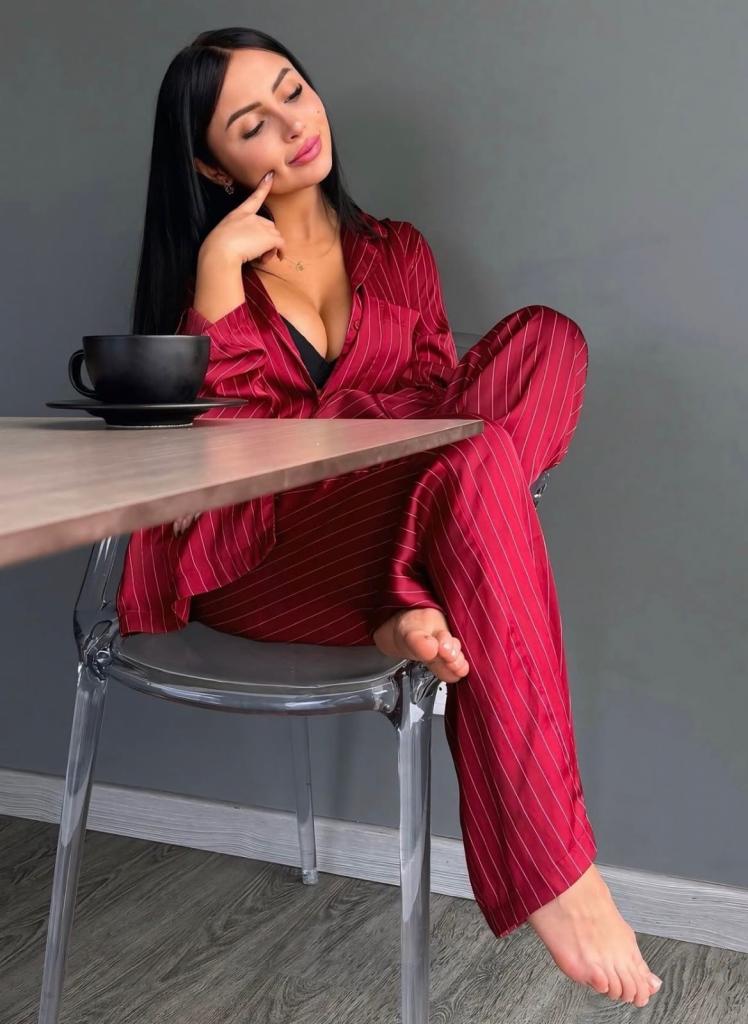 631386174: Chica busca chico en Málaga