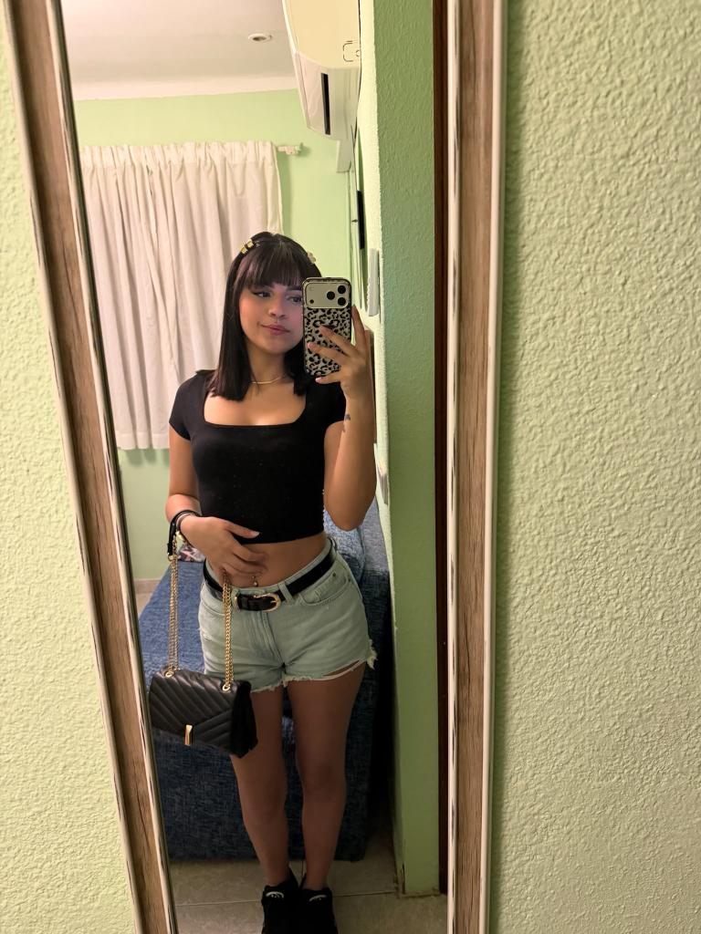 664337218: Chica busca chico en Málaga