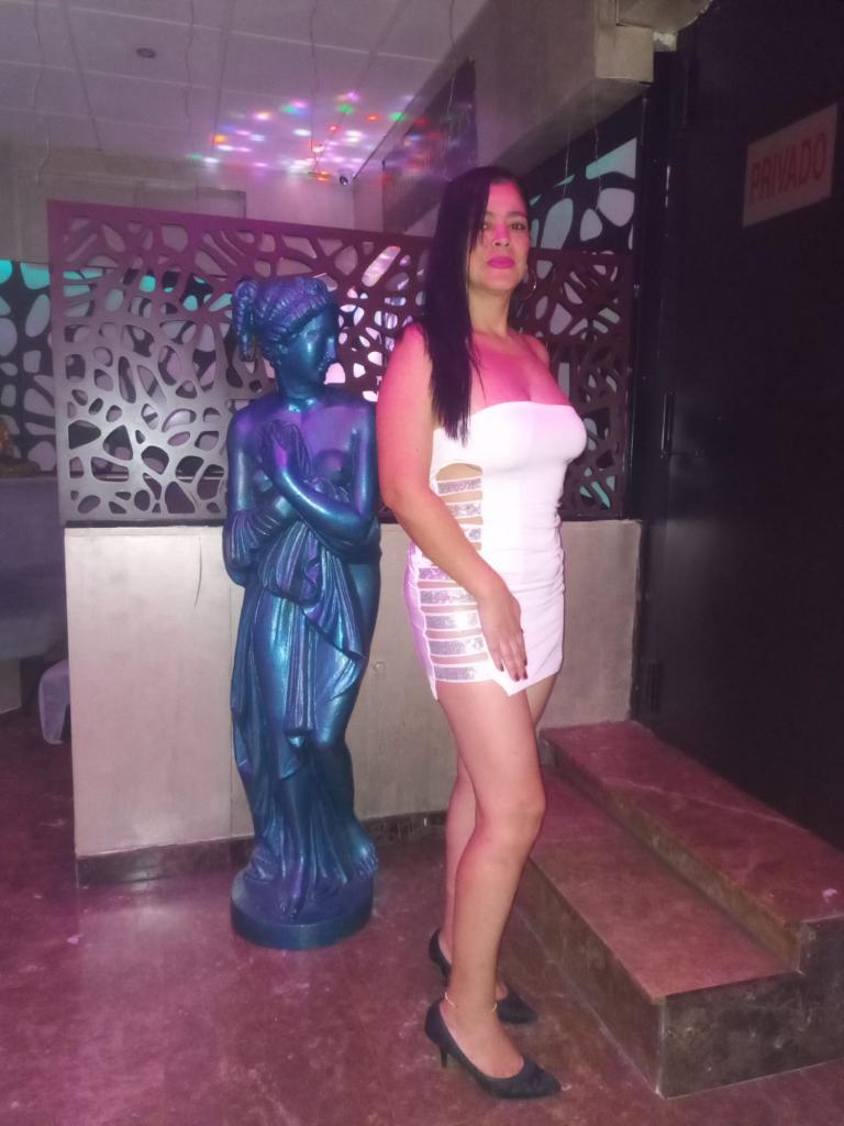 Chica busca chico en Valencia: Chica busca chico