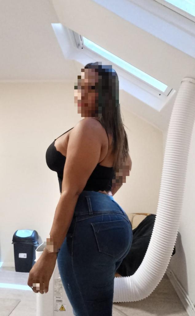 743035296: Chica busca chico en Valladolid