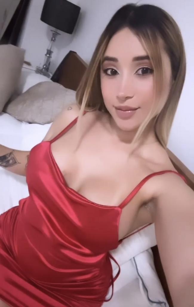 613369295: Chica busca chico en Mallorca