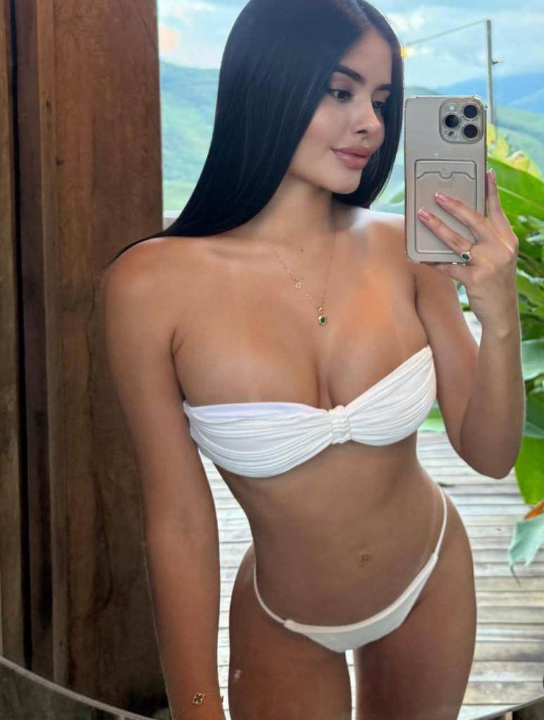 647206944: Chica busca chico en La Coruña