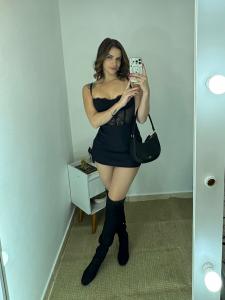 613819775: Chica busca chico en Cantabria