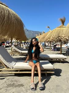 663207952: Chica busca chico en Gerona