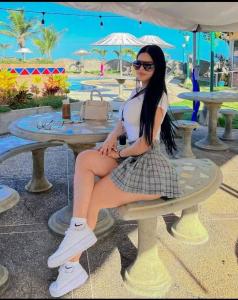 664238503: Chica busca chico en Madrid