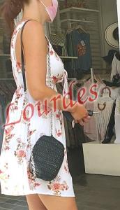 690811888: Chica busca chico en Cantabria