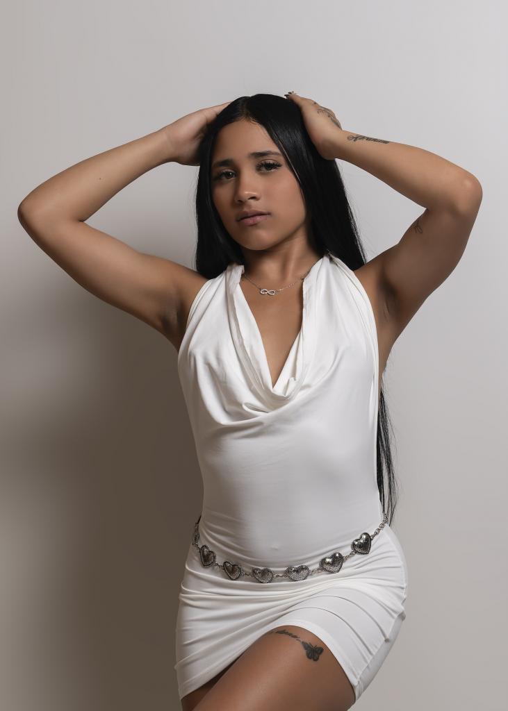 613799459: Chica busca chico en Almería