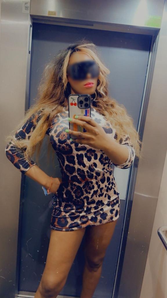 Chica busca chico en Sevilla: 