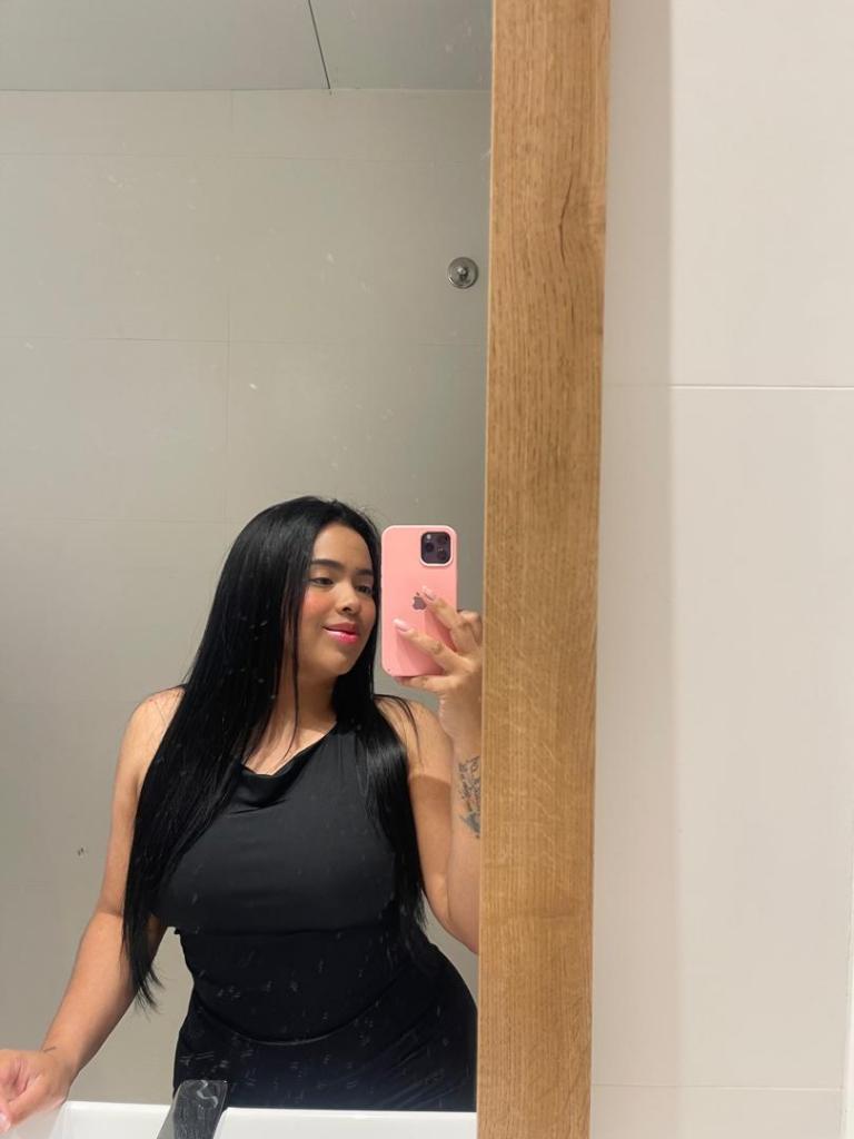 Chica busca chico en Gerona: Chica busca chico