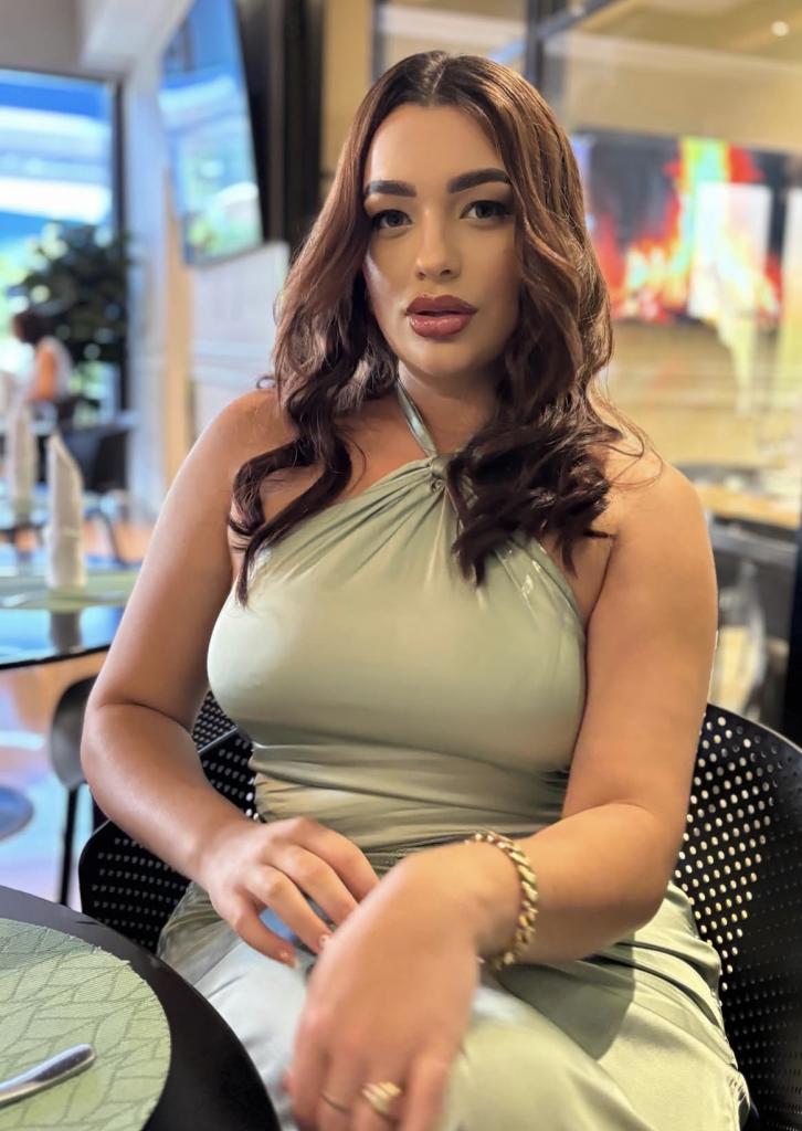 631351740: Chica busca chico en Madrid