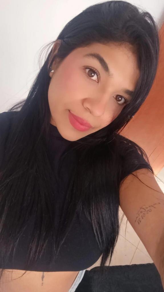 Chica busca chico en Ibiza: Chica busca chico