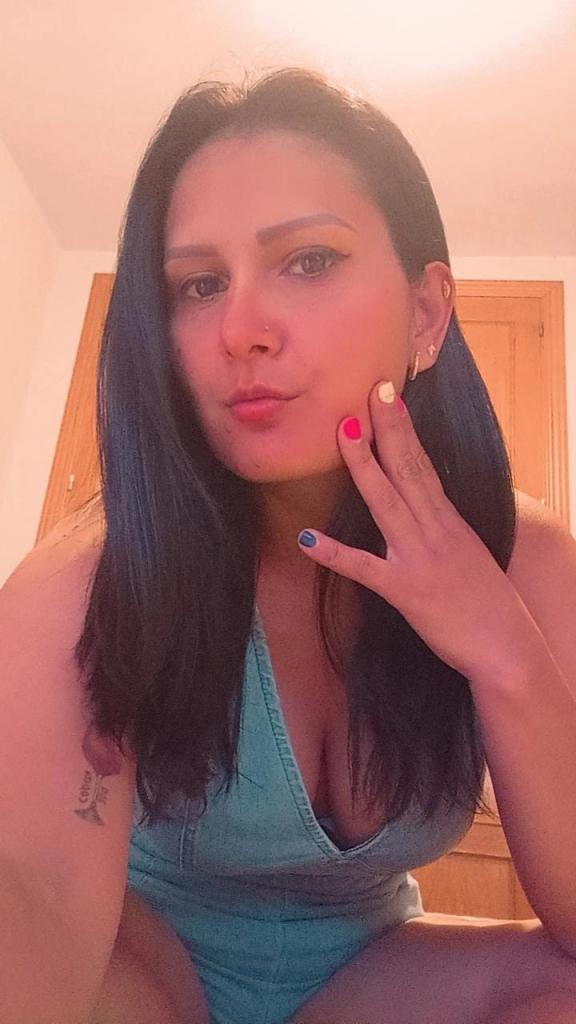 Chica busca chico en Valencia: Chica busca chico